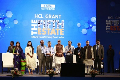  Hon'ble Home Minister Shri Rajnath Singh Felicitates HCL Grant 2018 Recipients