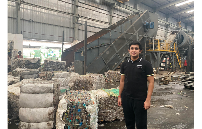 17-YO-Prevents-2000-Tonnes-of-Plastic-From-Entering-Landfills;-Converts-Them-Into-Fabric