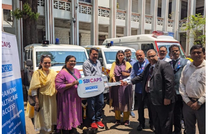 SBICAPS-and-Concern-India-Foundation-Donate-Ambulances-to-Nashik-&-Chh.-Sambhajinagar-Health-Centers